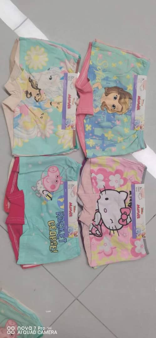 Girls short